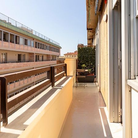 Livorno Central And Modern 2 Apts & 1 Room! المظهر الخارجي الصورة