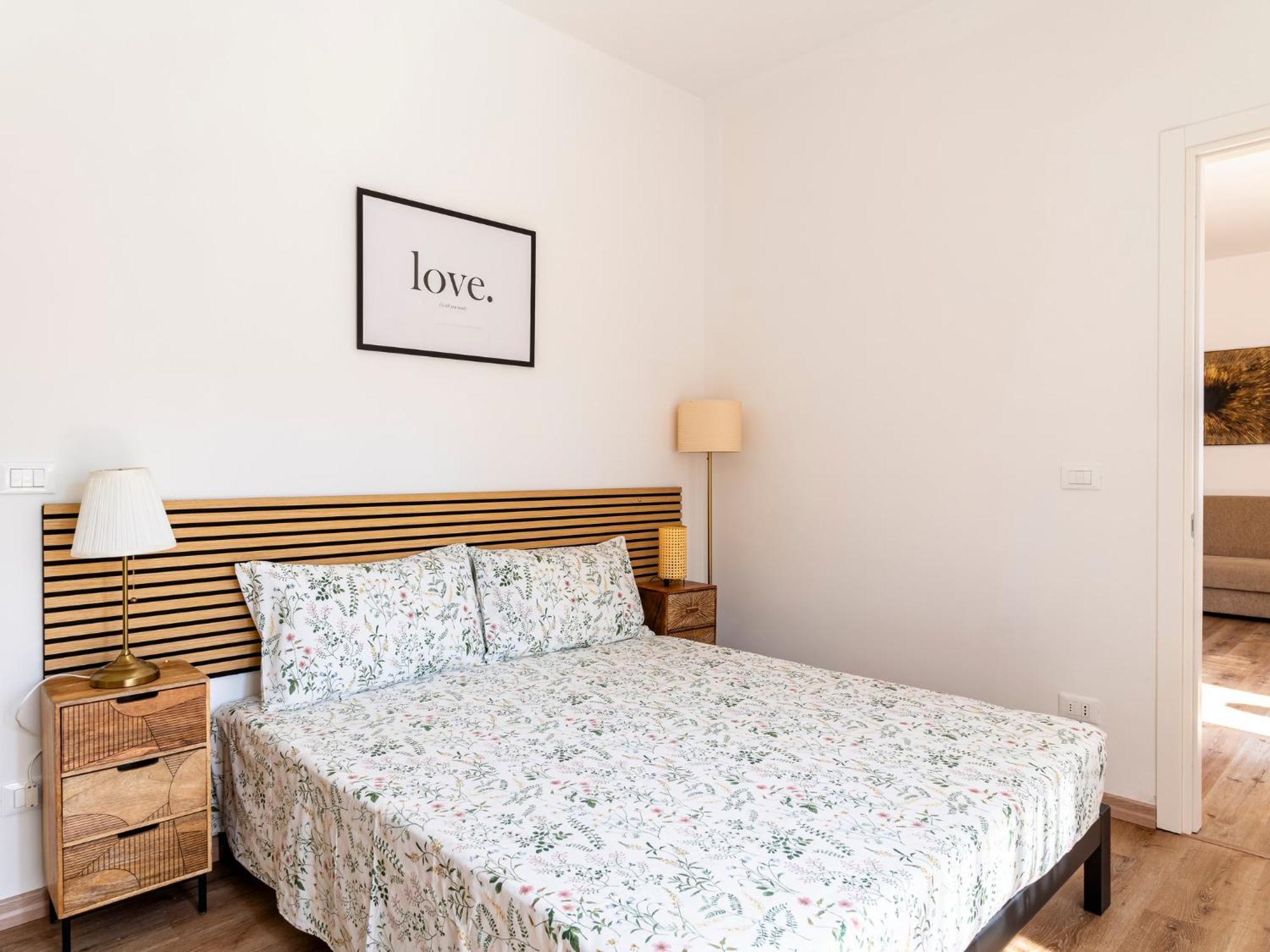 Livorno Central And Modern 2 Apts & 1 Room! المظهر الخارجي الصورة