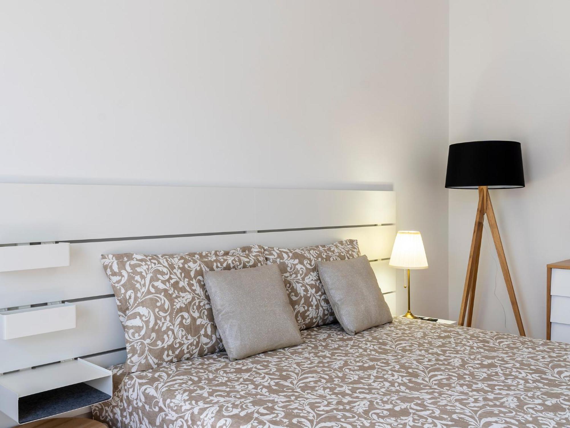 Livorno Central And Modern 2 Apts & 1 Room! المظهر الخارجي الصورة