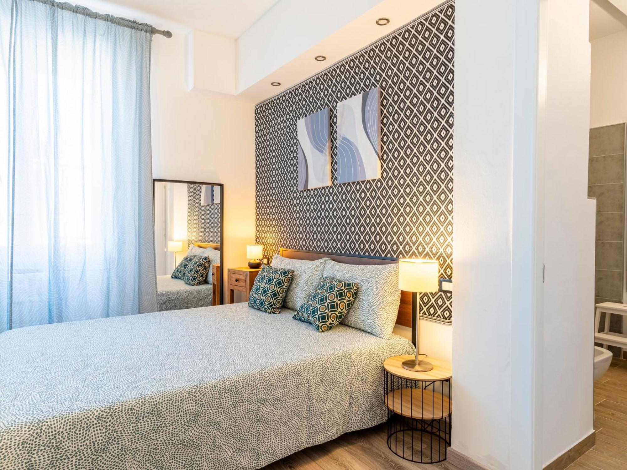 Livorno Central And Modern 2 Apts & 1 Room! المظهر الخارجي الصورة